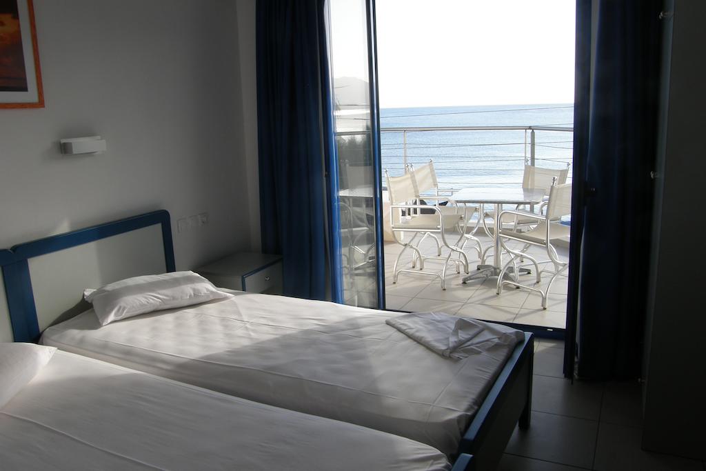 Kassavetis Center - Hotel Studios & Apartments