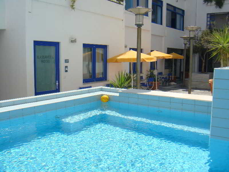 Kassavetis Center - Hotel Studios & Apartments