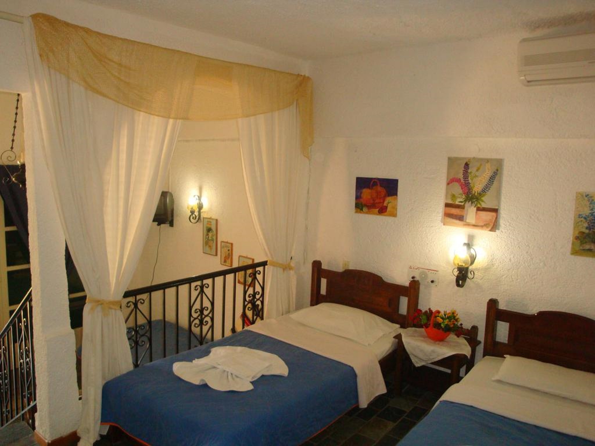 Maria Flora Apartments
