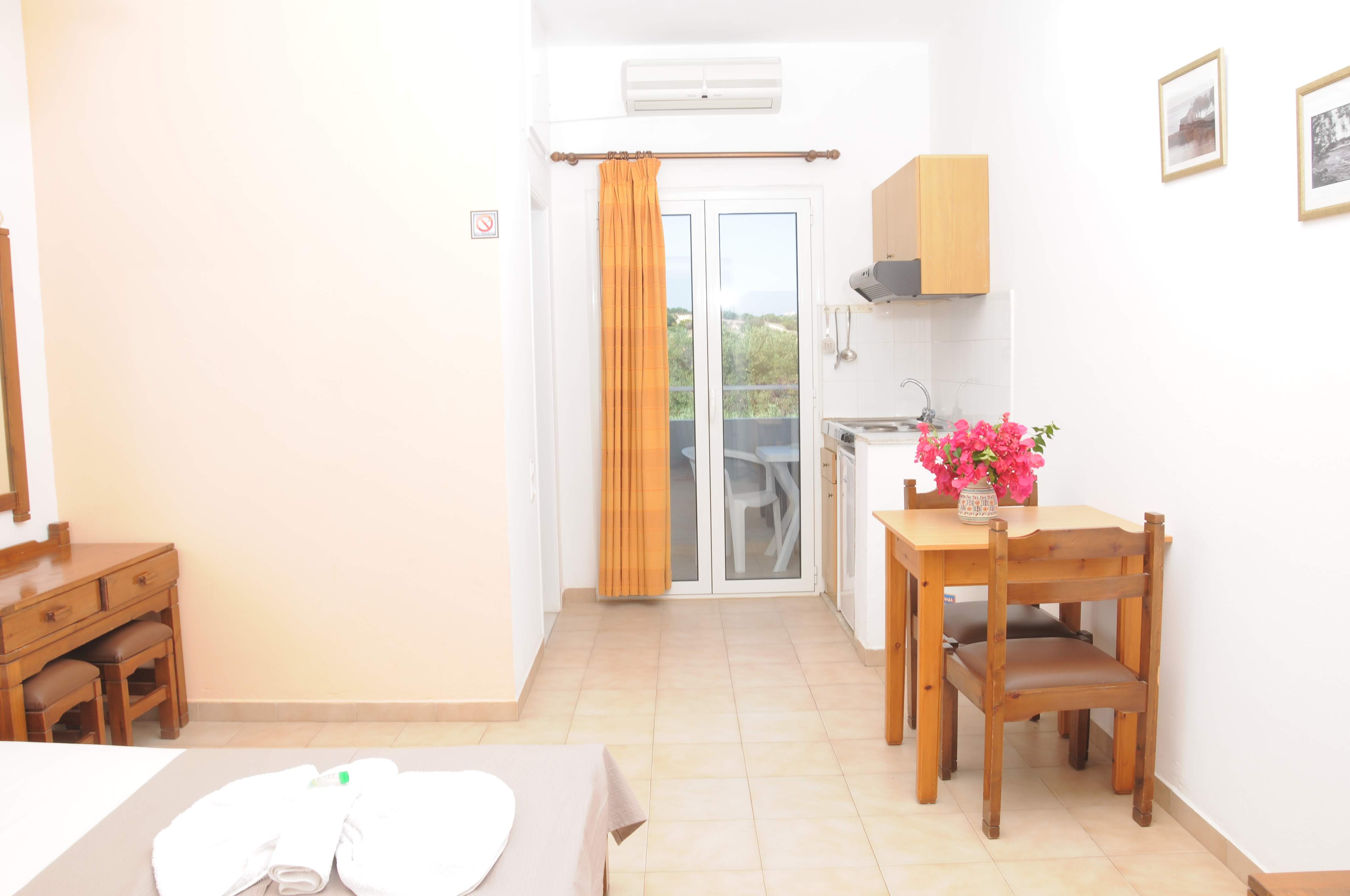 Mastorakis Hotel & Studios