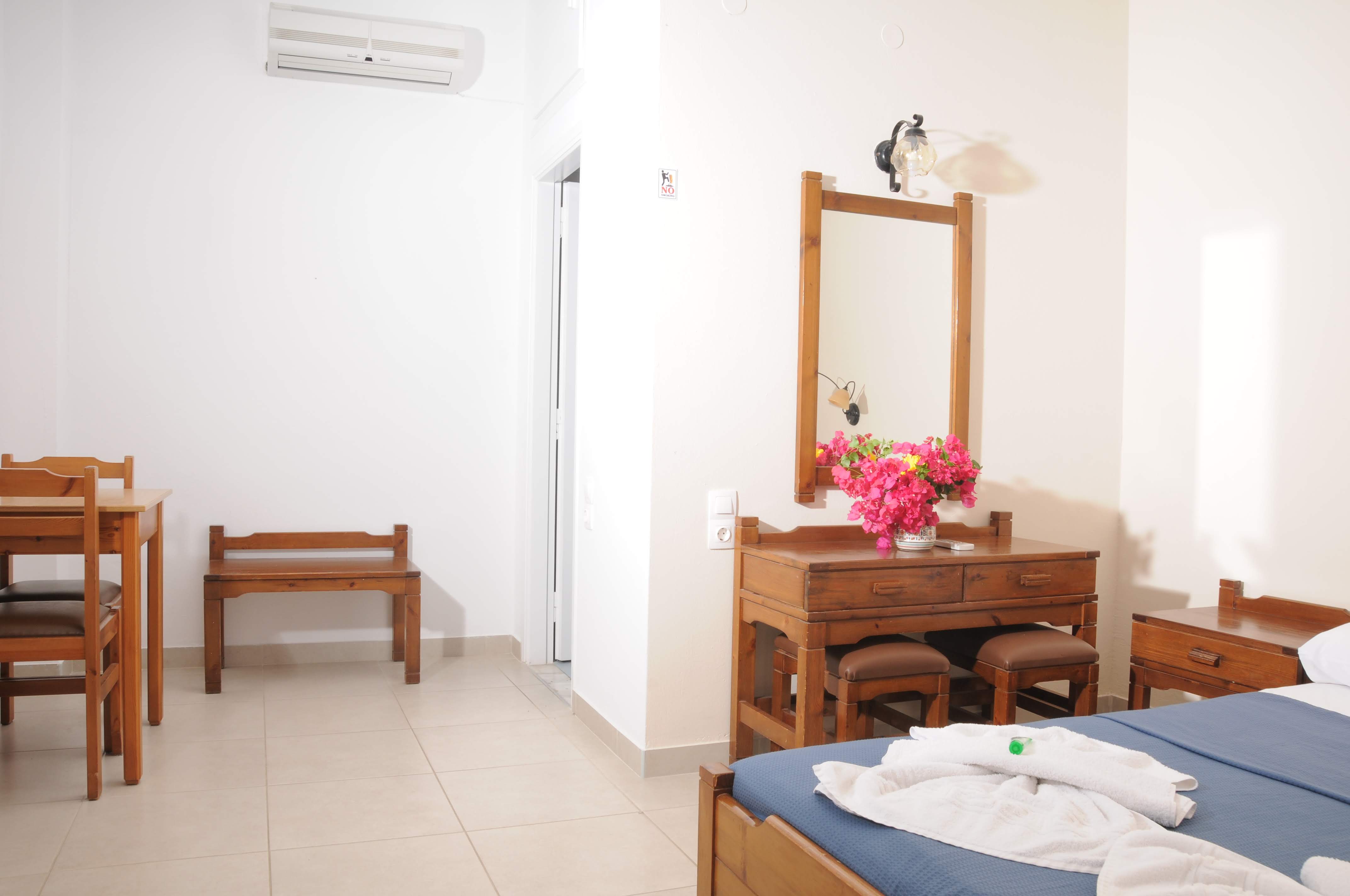Mastorakis Hotel & Studios