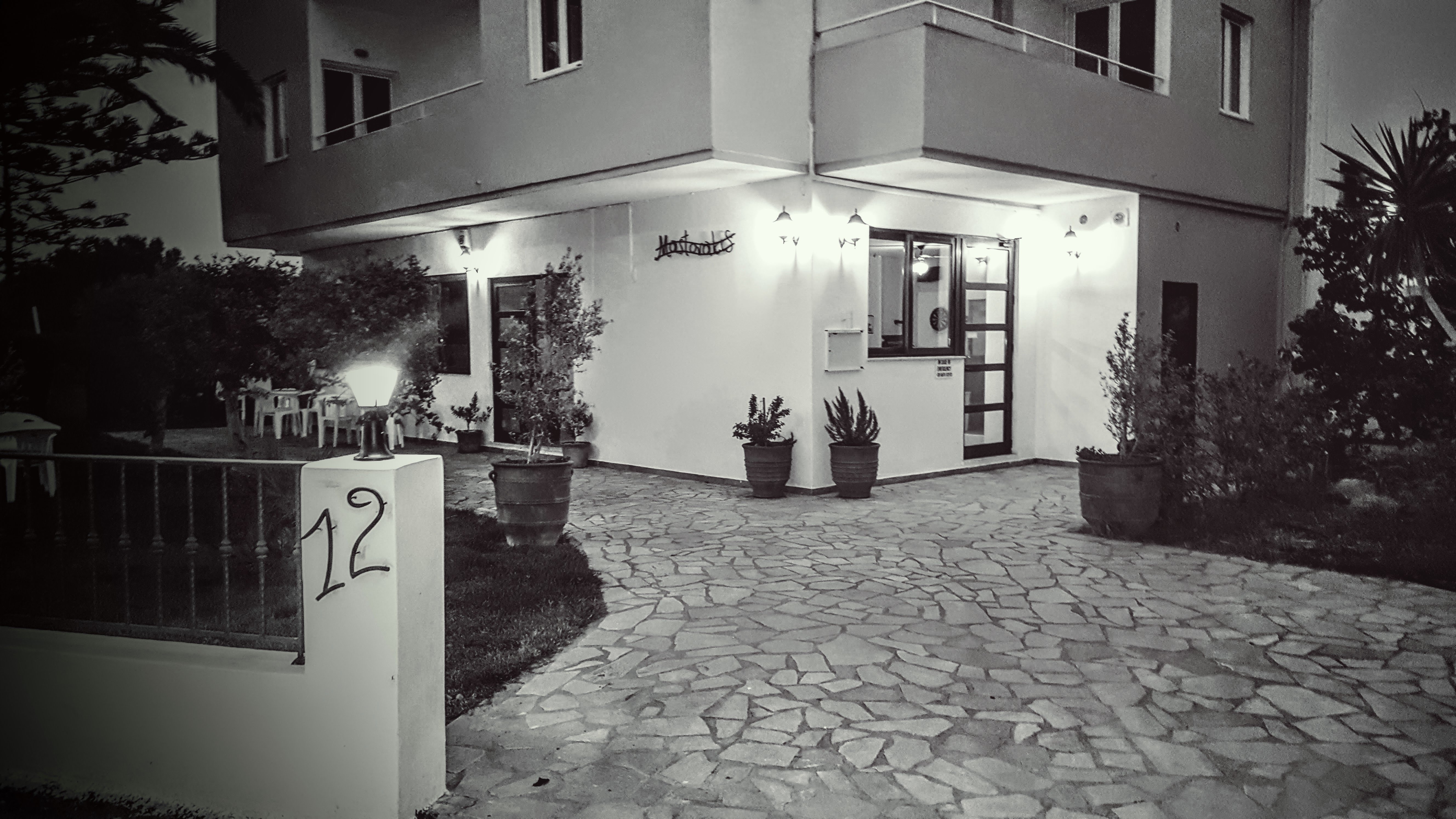 Mastorakis Hotel & Studios