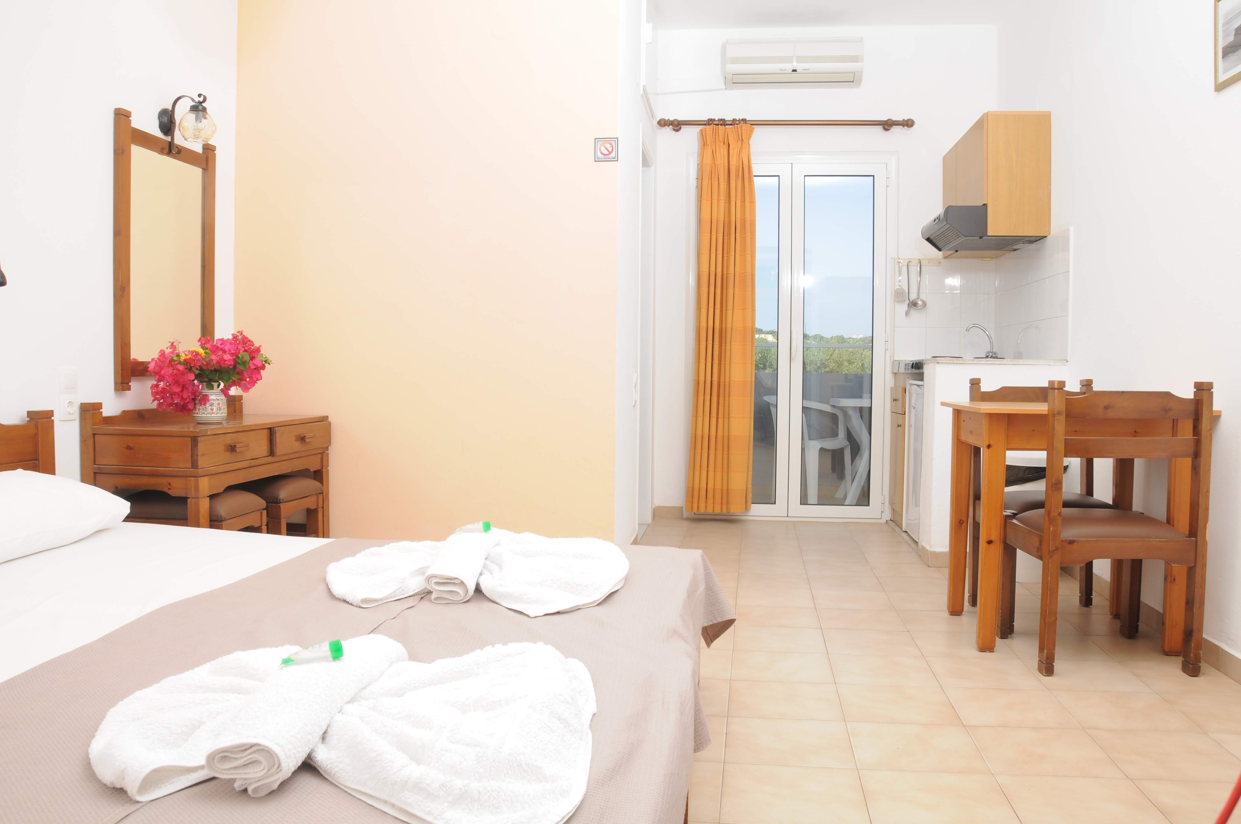 Mastorakis Hotel & Studios
