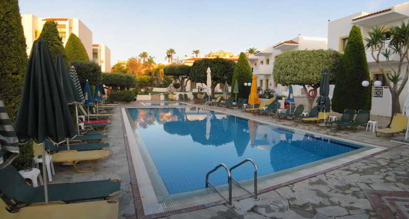 Nikolas Villas Apartments