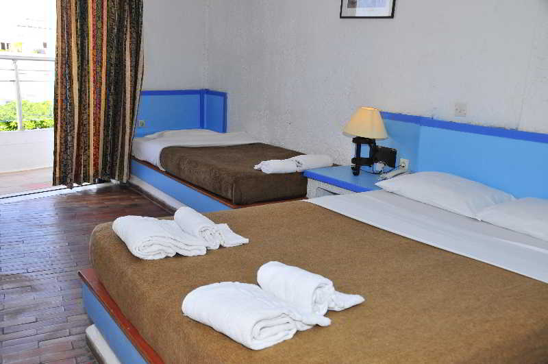 Pollis Hotel