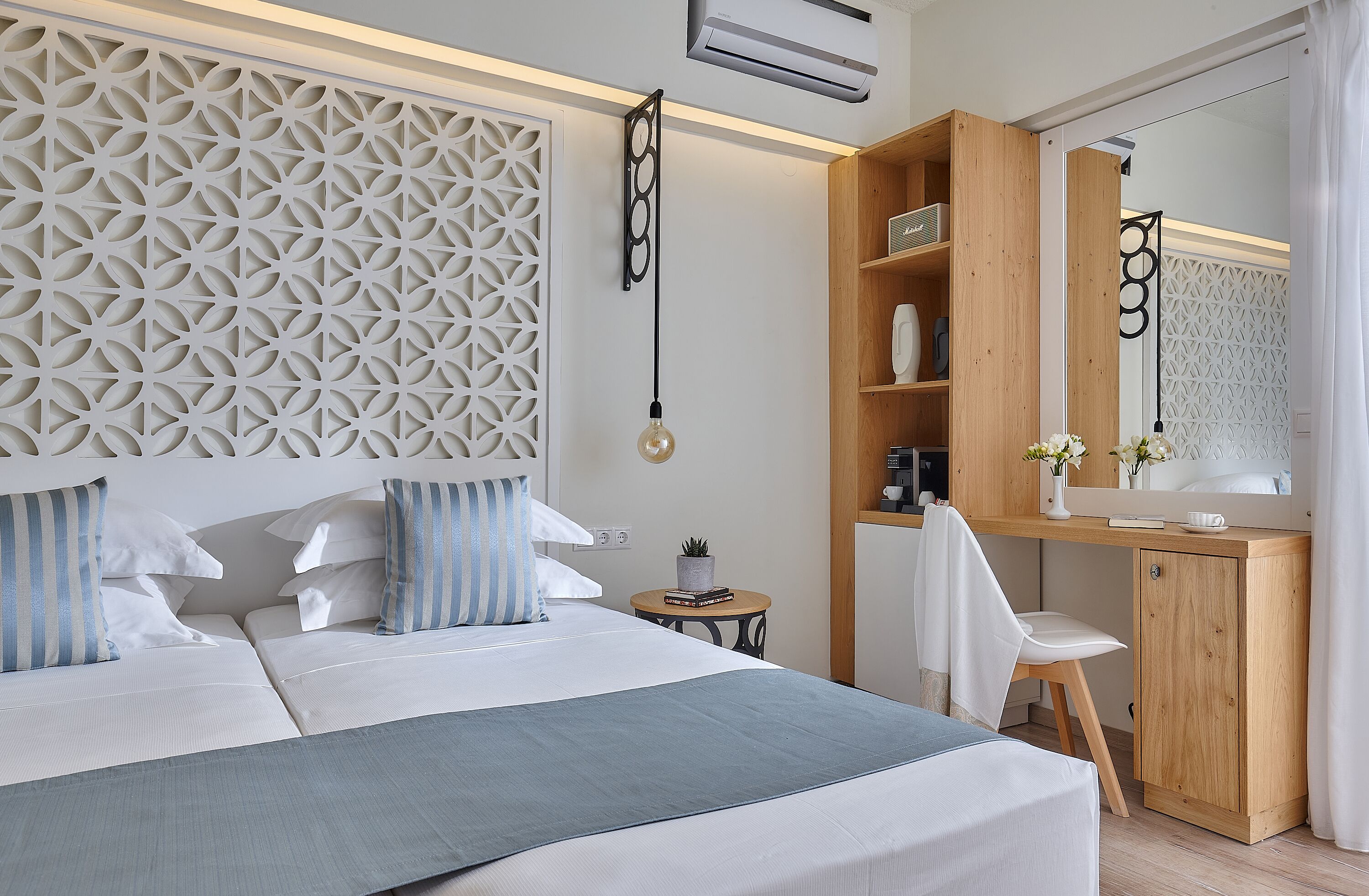 Vasia Boulevard Hotel
