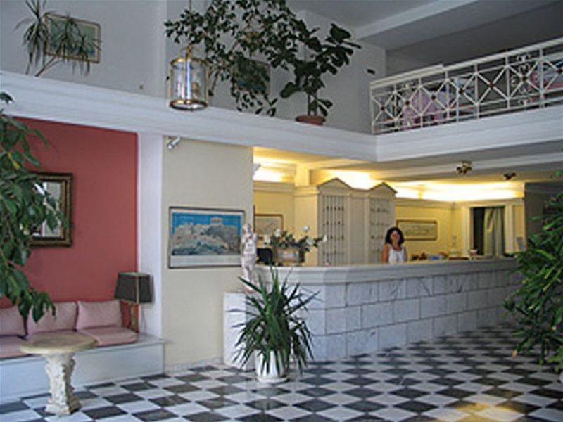 Enorme Epavli Boutique