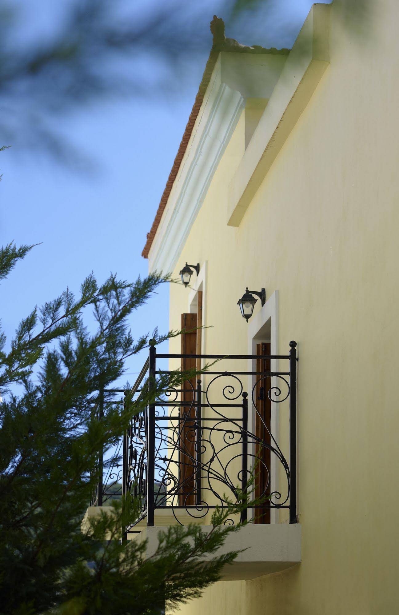 Traditional House Petronikolis