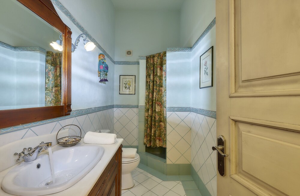 Castello Villa Daphnes