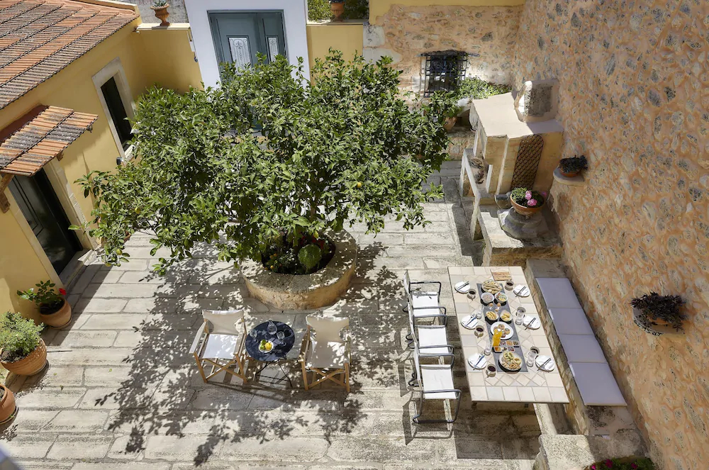 Castello Villa Daphnes