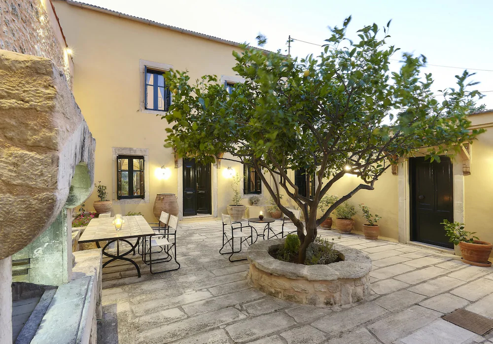 Castello Villa Daphnes