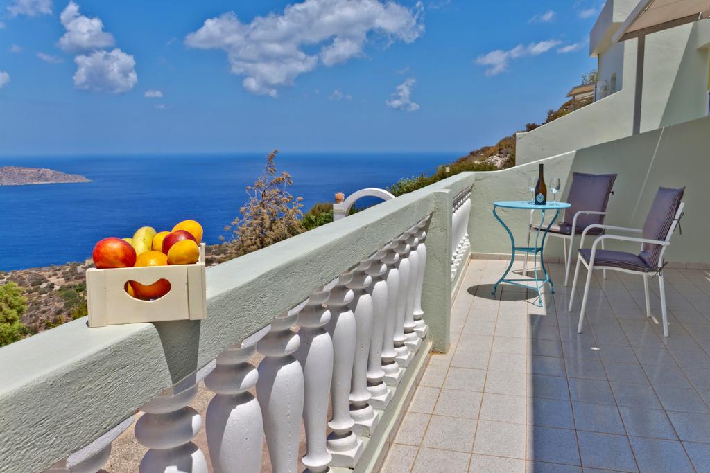 Adrakos Apartments