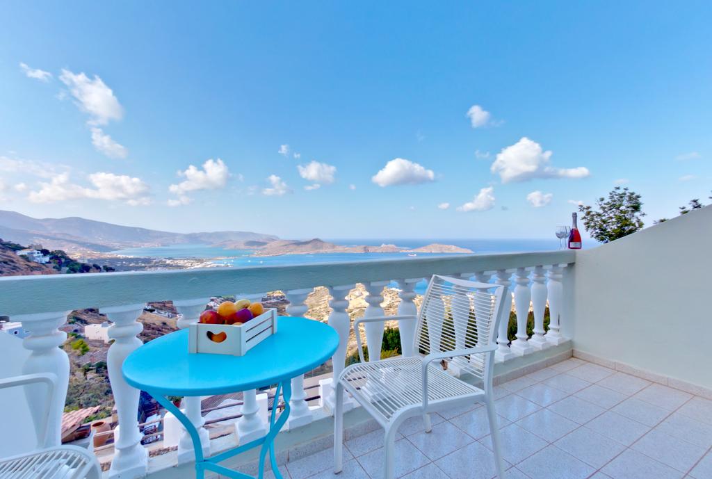 Adrakos Apartments