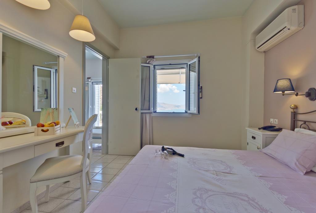 Adrakos Apartments