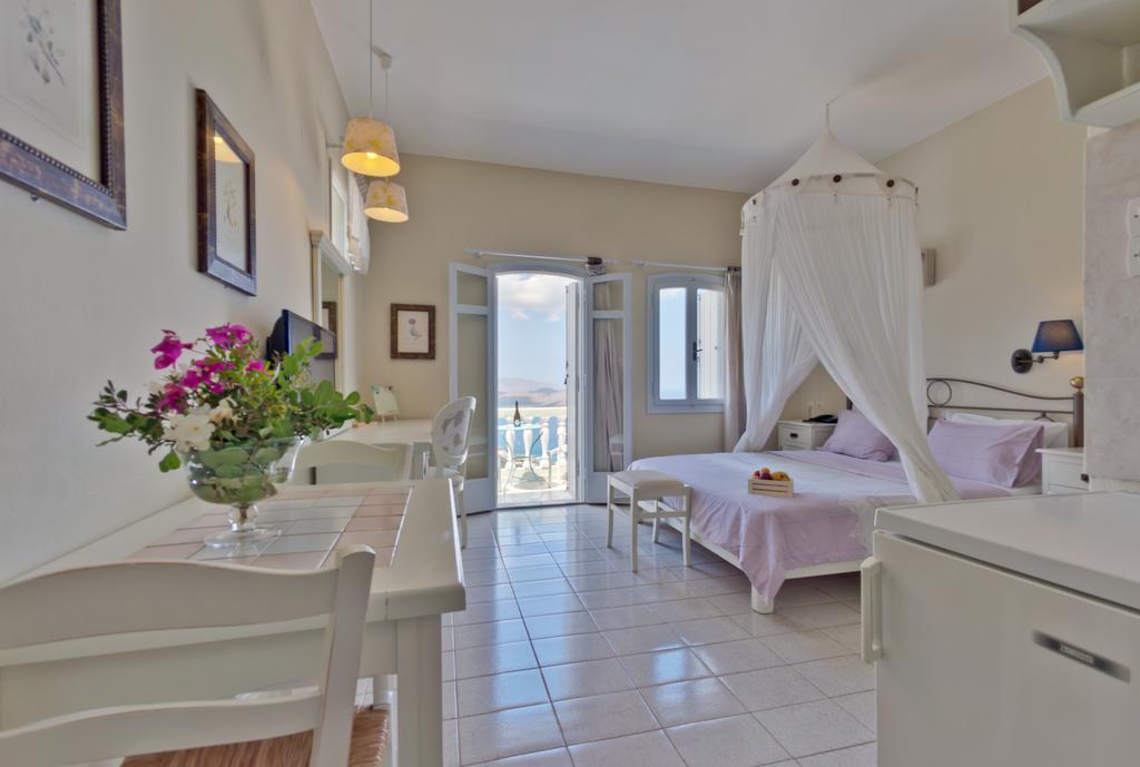 Adrakos Apartments