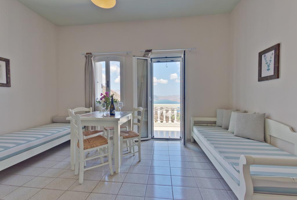 Adrakos Apartments