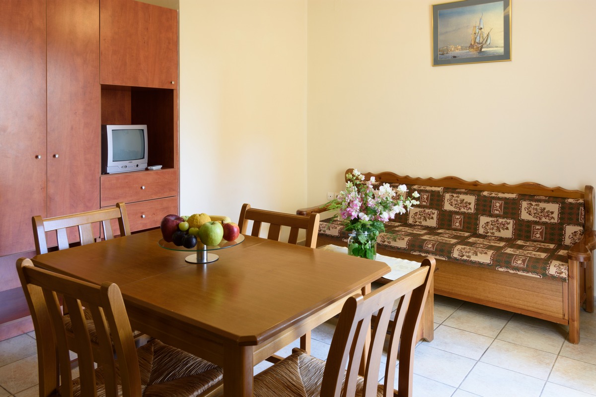 Argyro Apartments & Studios