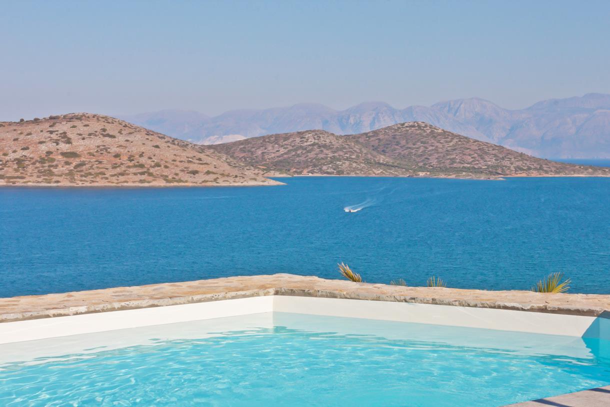 Royal Marmin Bay Boutique & Art Hotel