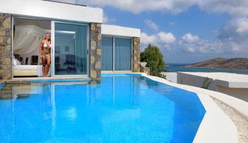Royal Marmin Bay Boutique & Art Hotel