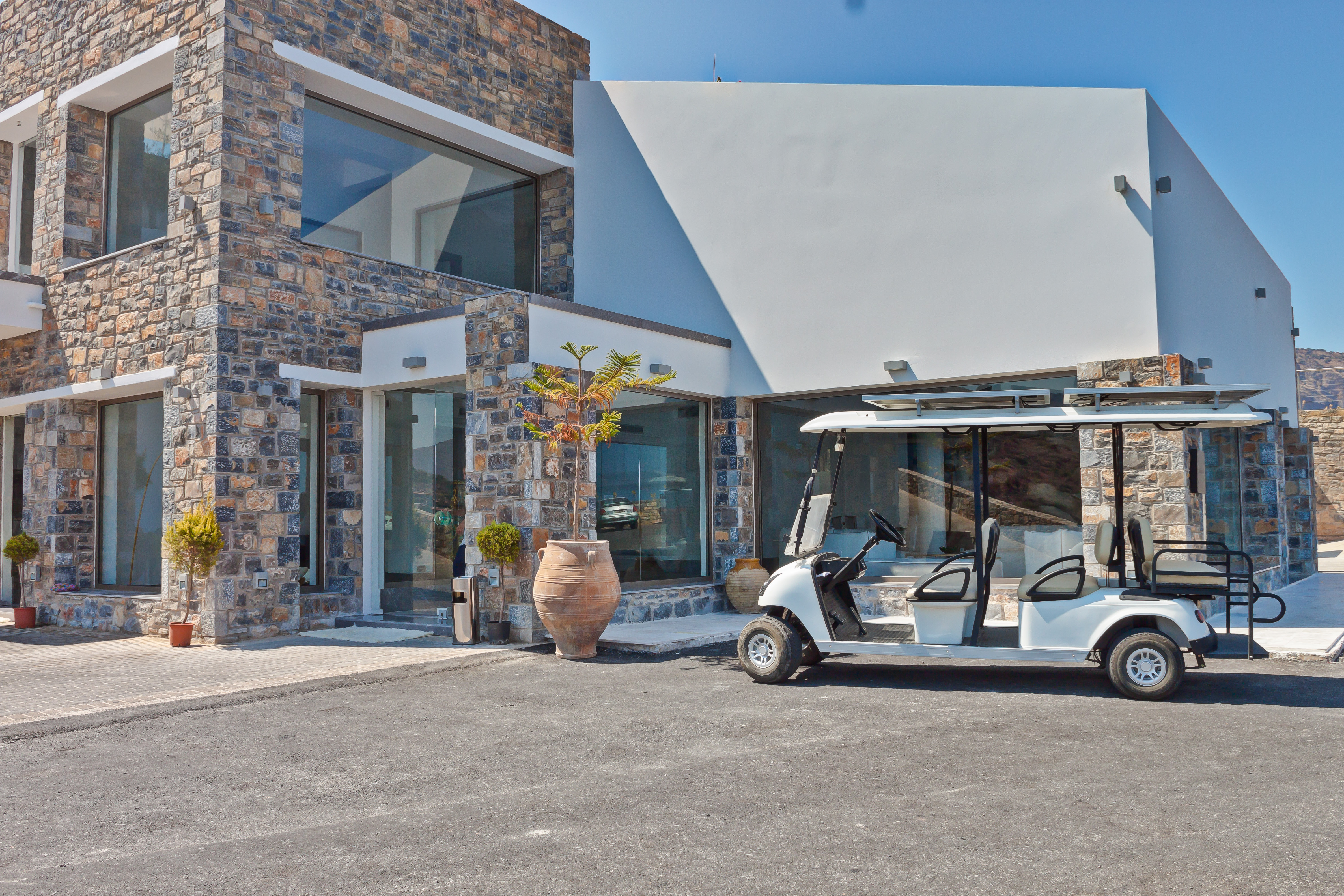 Royal Marmin Bay Boutique & Art Hotel