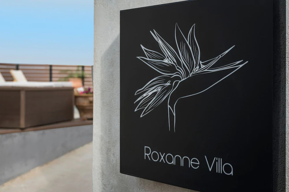 Roxanne Villa