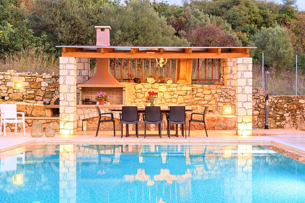 Cretan Lux Villa