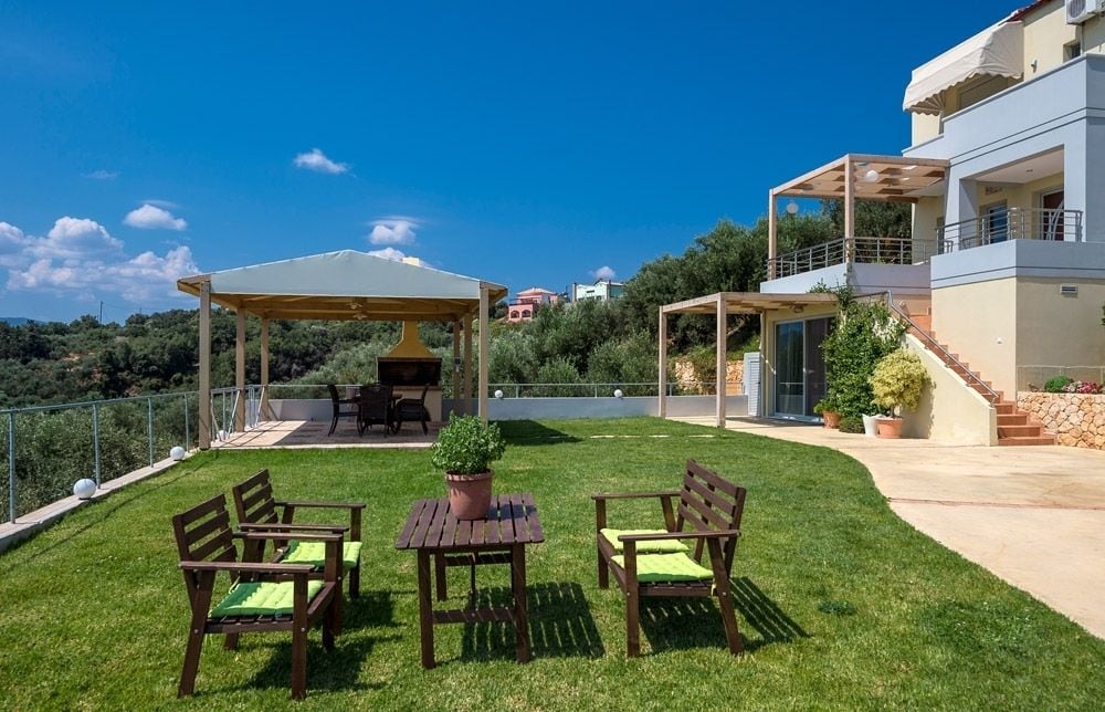 Athinais Villa