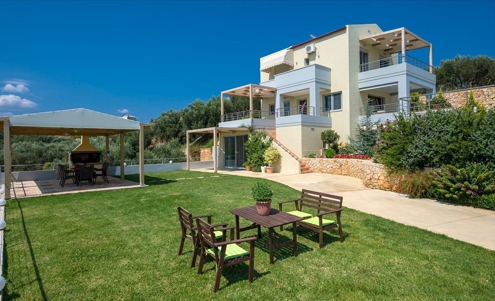 Athinais Villa