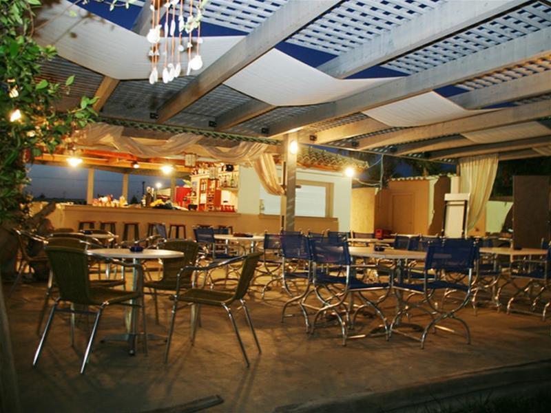 Golden Bay Hotel & Bungalows