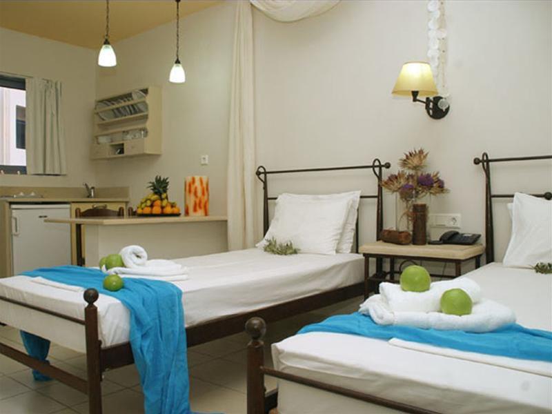 Golden Bay Hotel & Bungalows