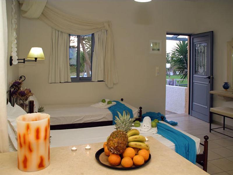 Golden Bay Hotel & Bungalows