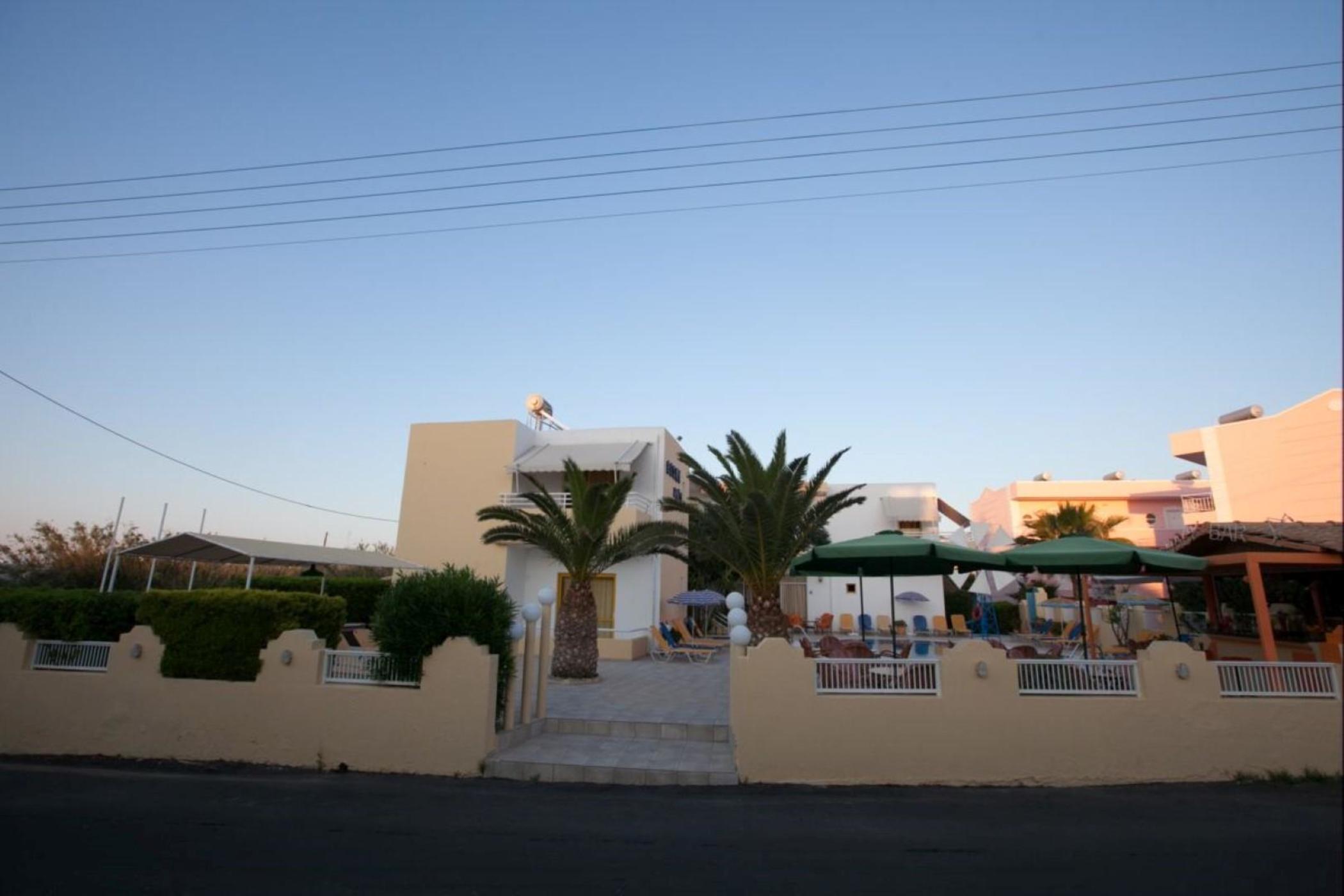 Cosmi Apartments By Estia