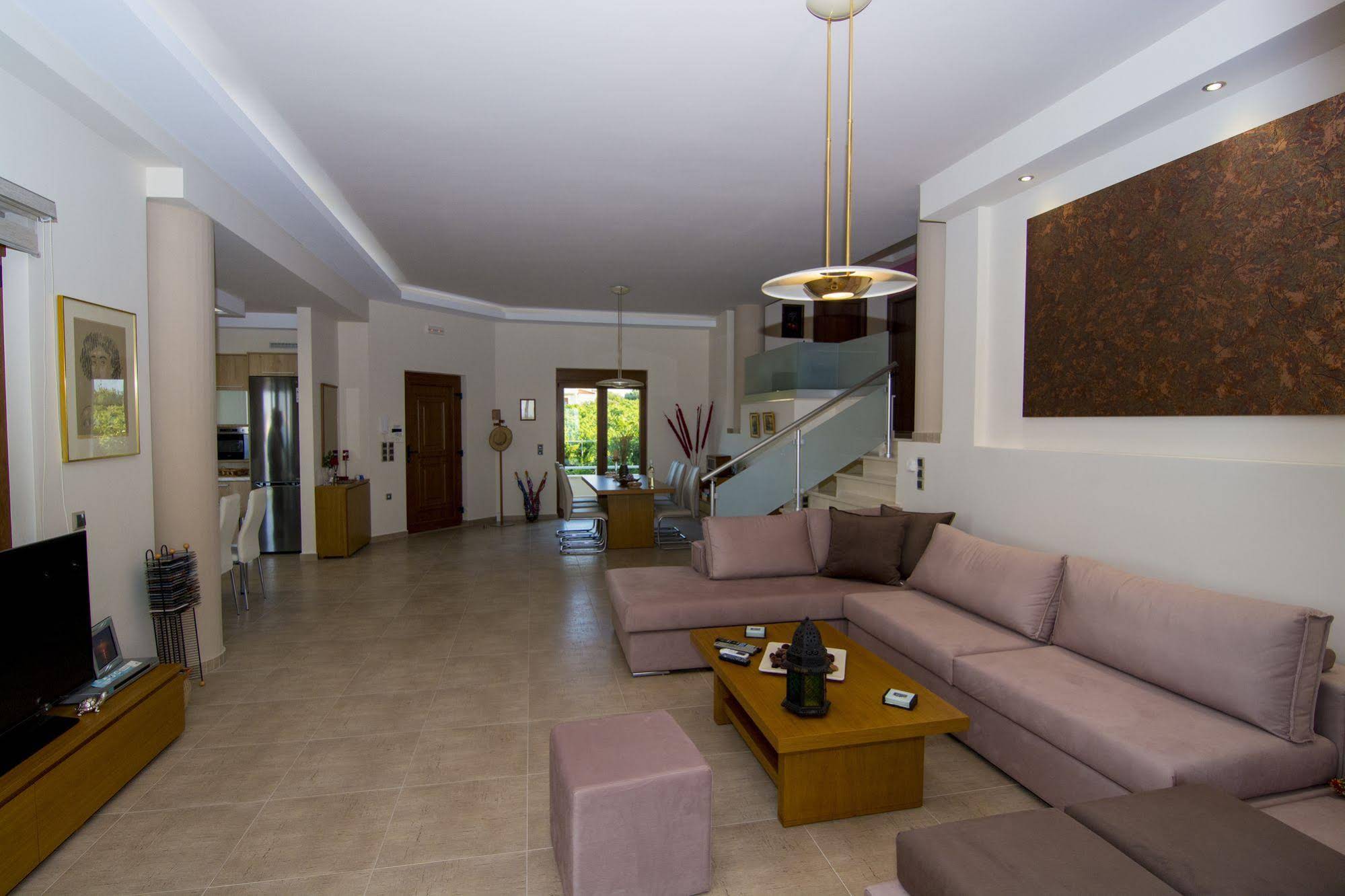 Cretan Vineyard Hill Villa