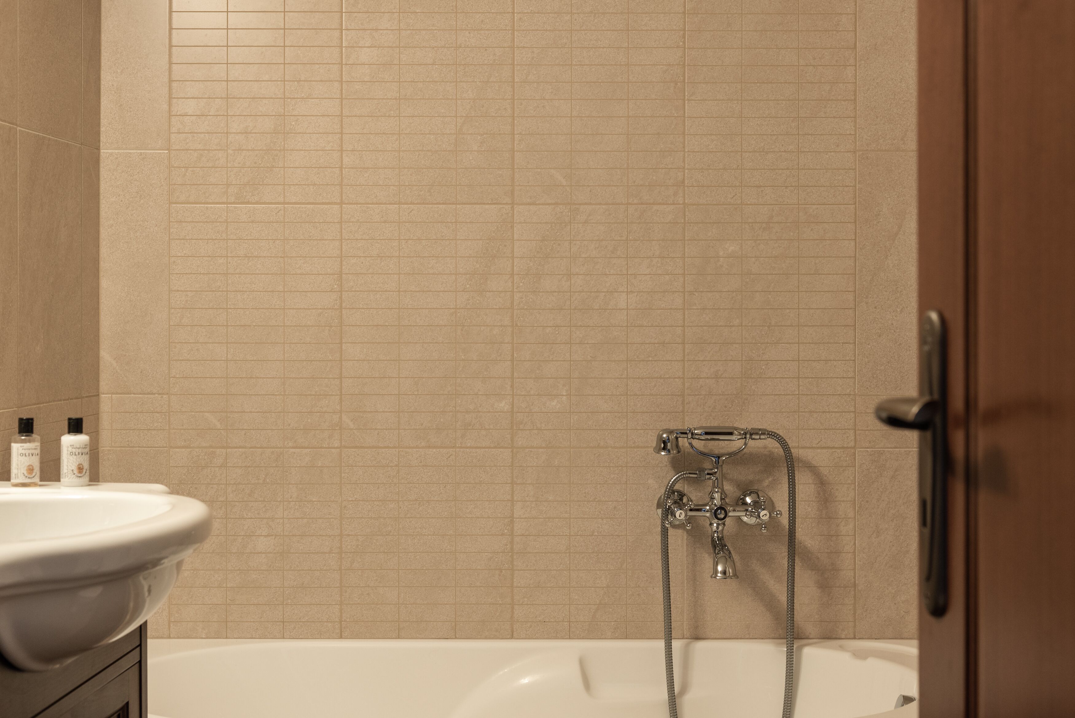 Manili Boutique Suites & Villas