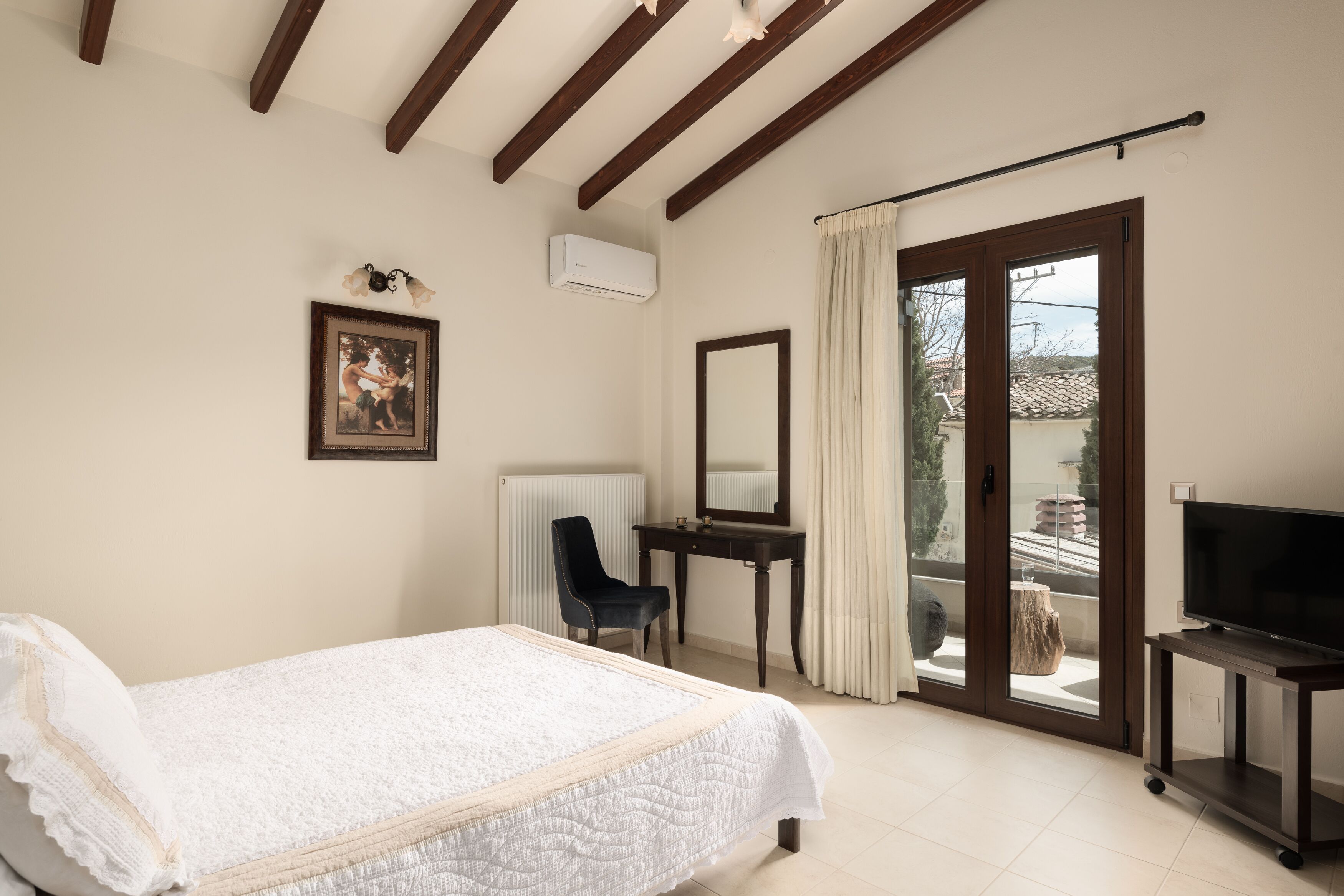 Manili Boutique Suites & Villas