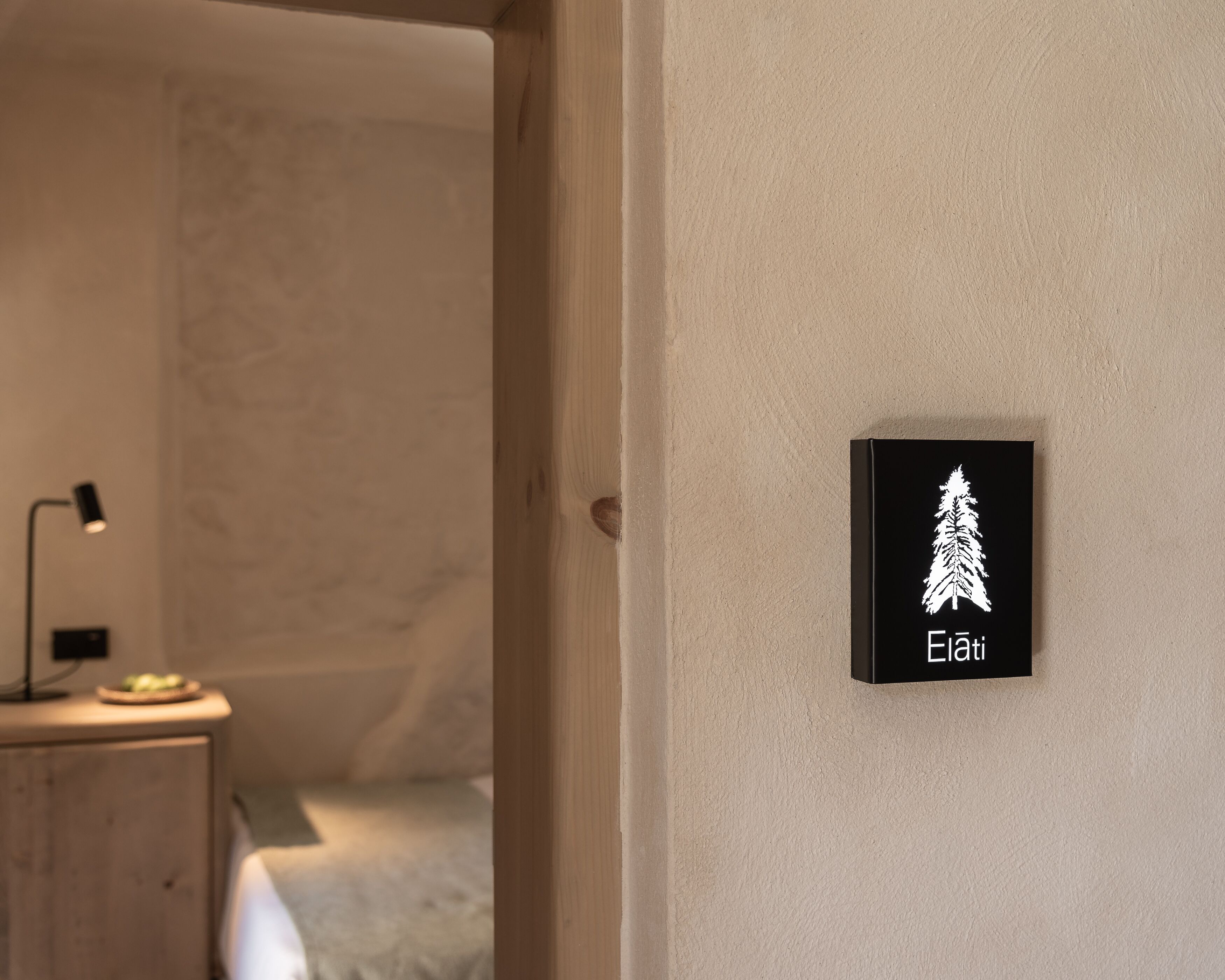 Manili Boutique Suites & Villas