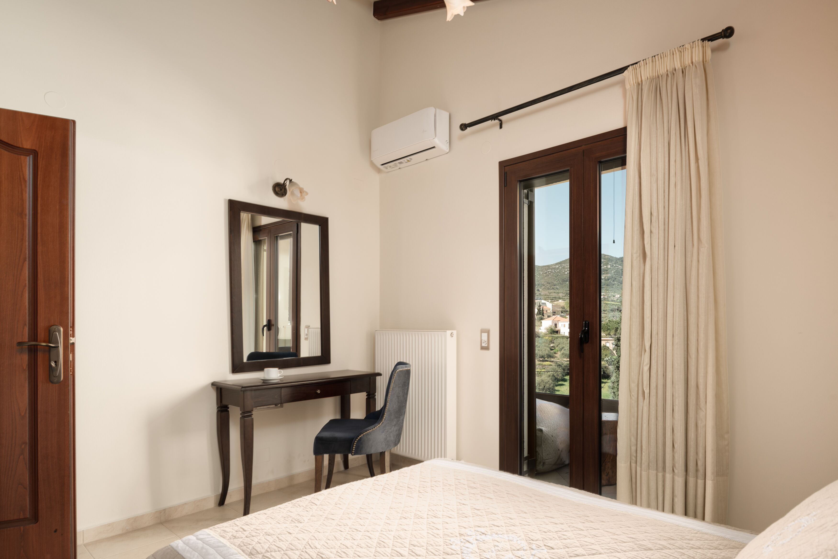 Manili Boutique Suites & Villas