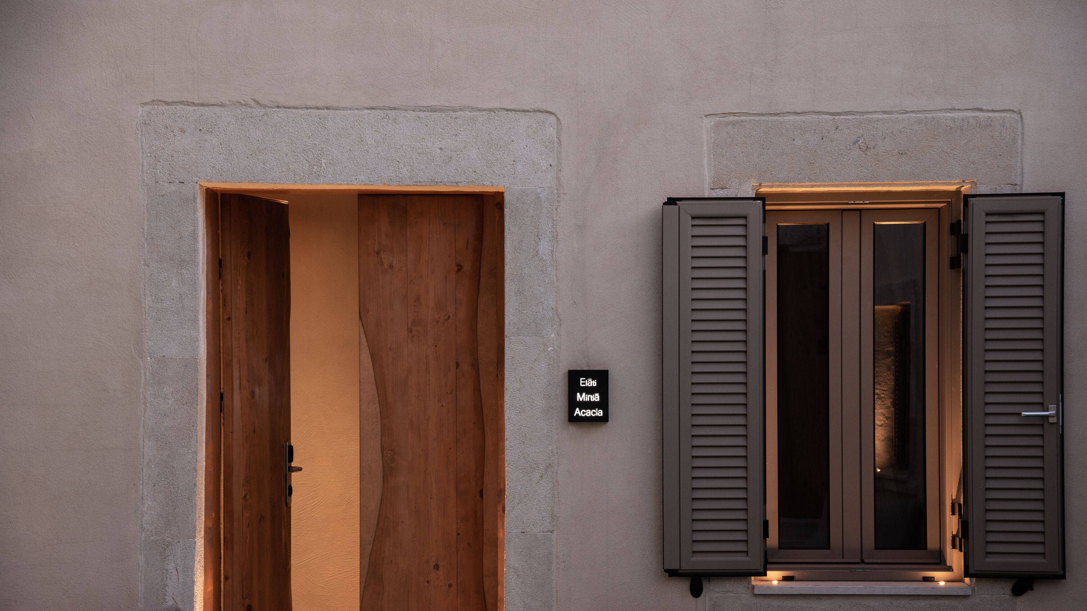 Manili Boutique Suites & Villas