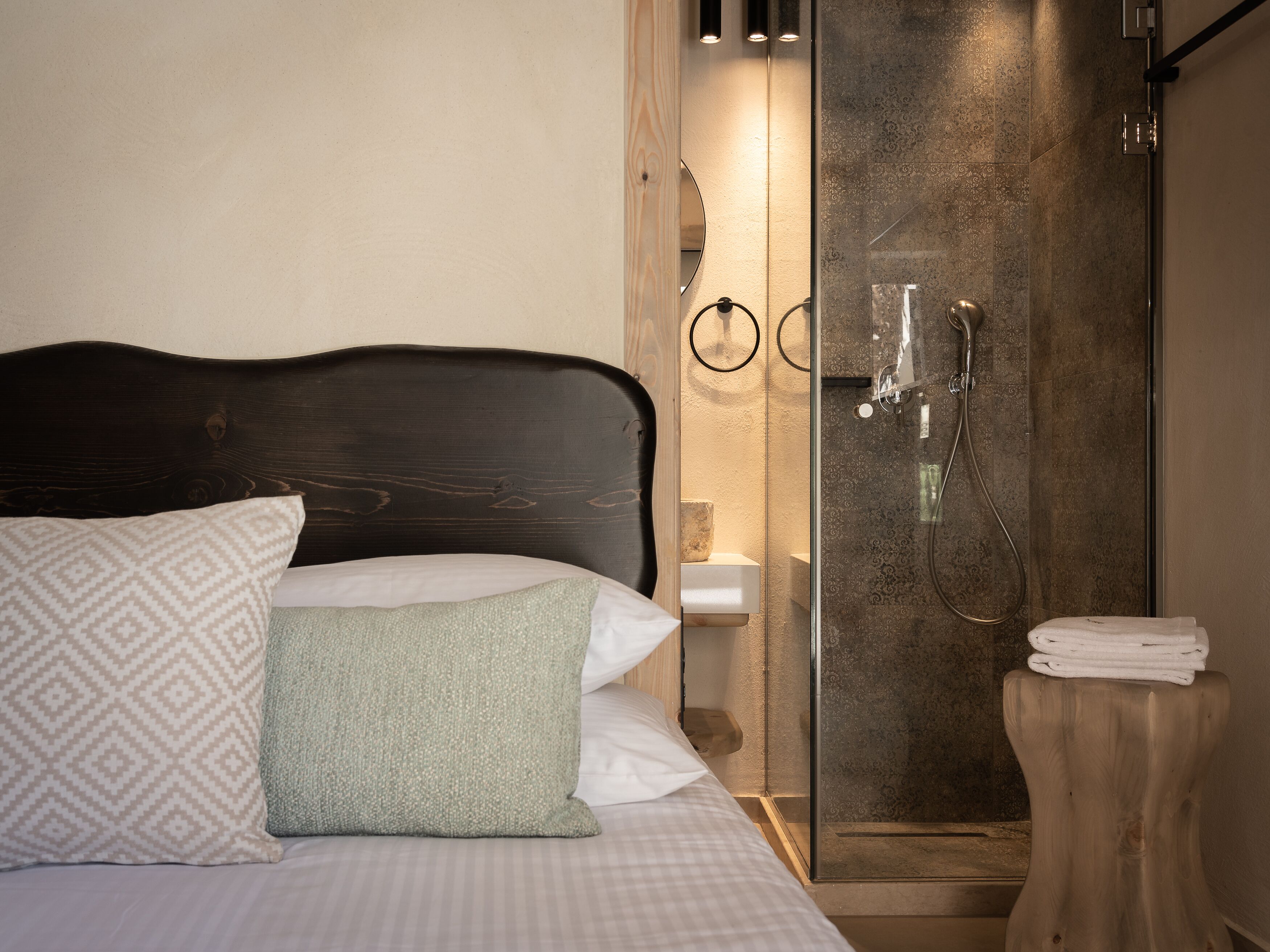 Manili Boutique Suites & Villas