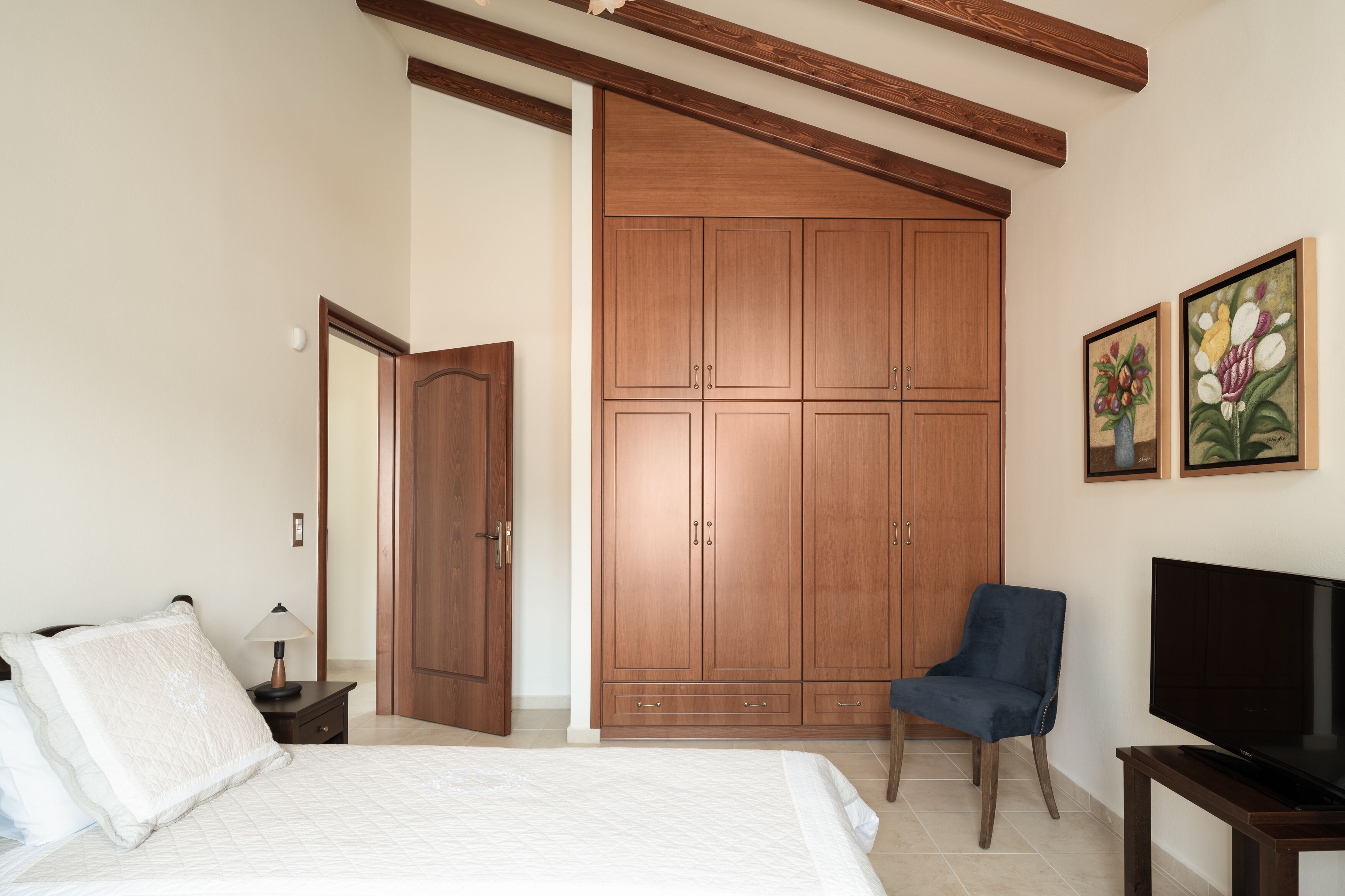 Manili Boutique Suites & Villas