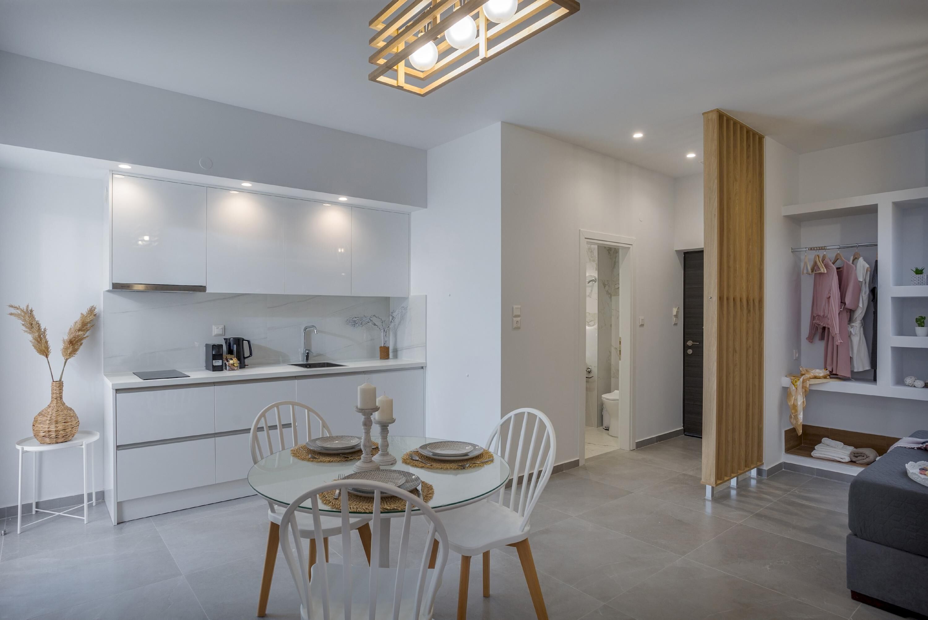 Myra Mare White Suite by Estia