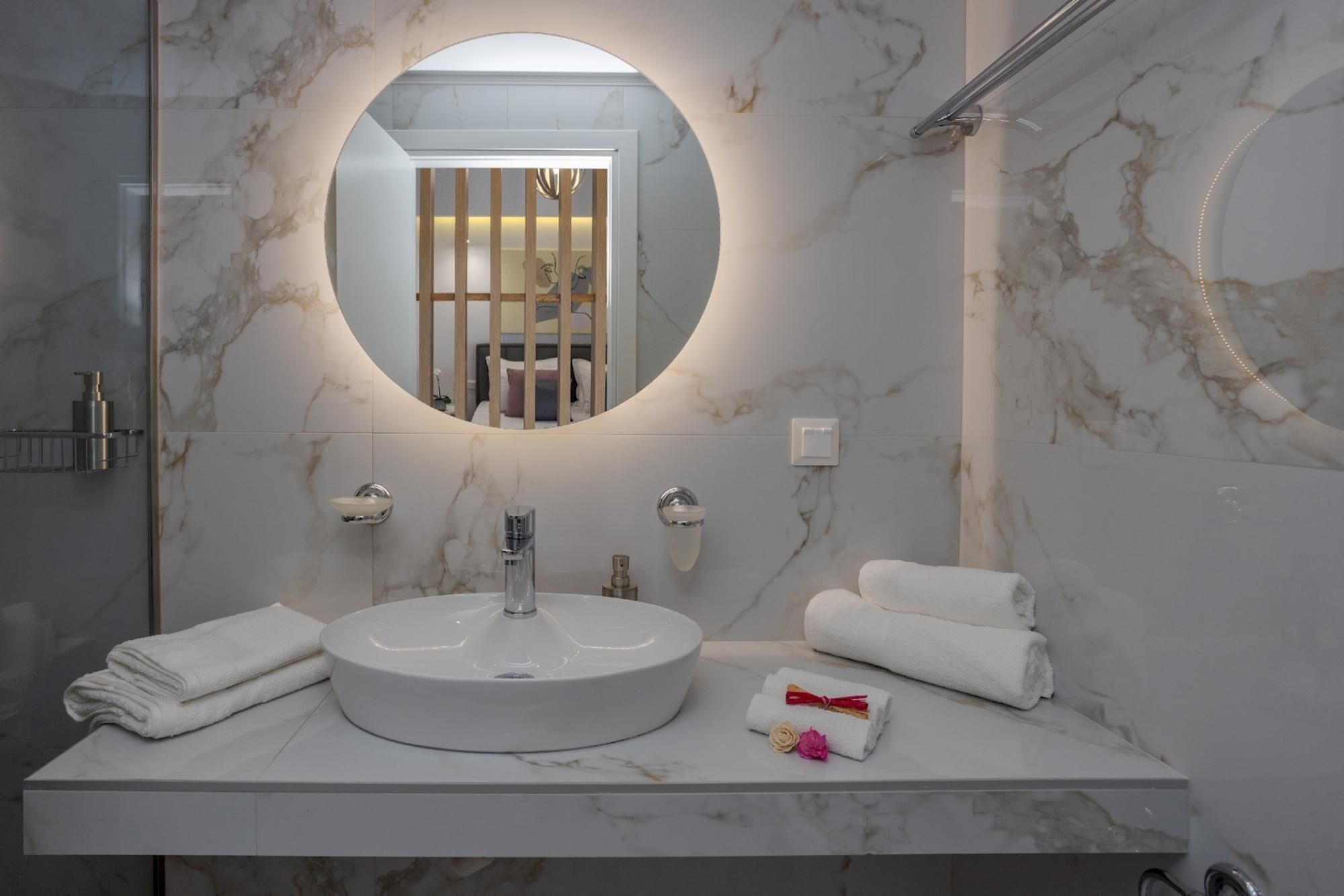 Myra Mare White Suite by Estia