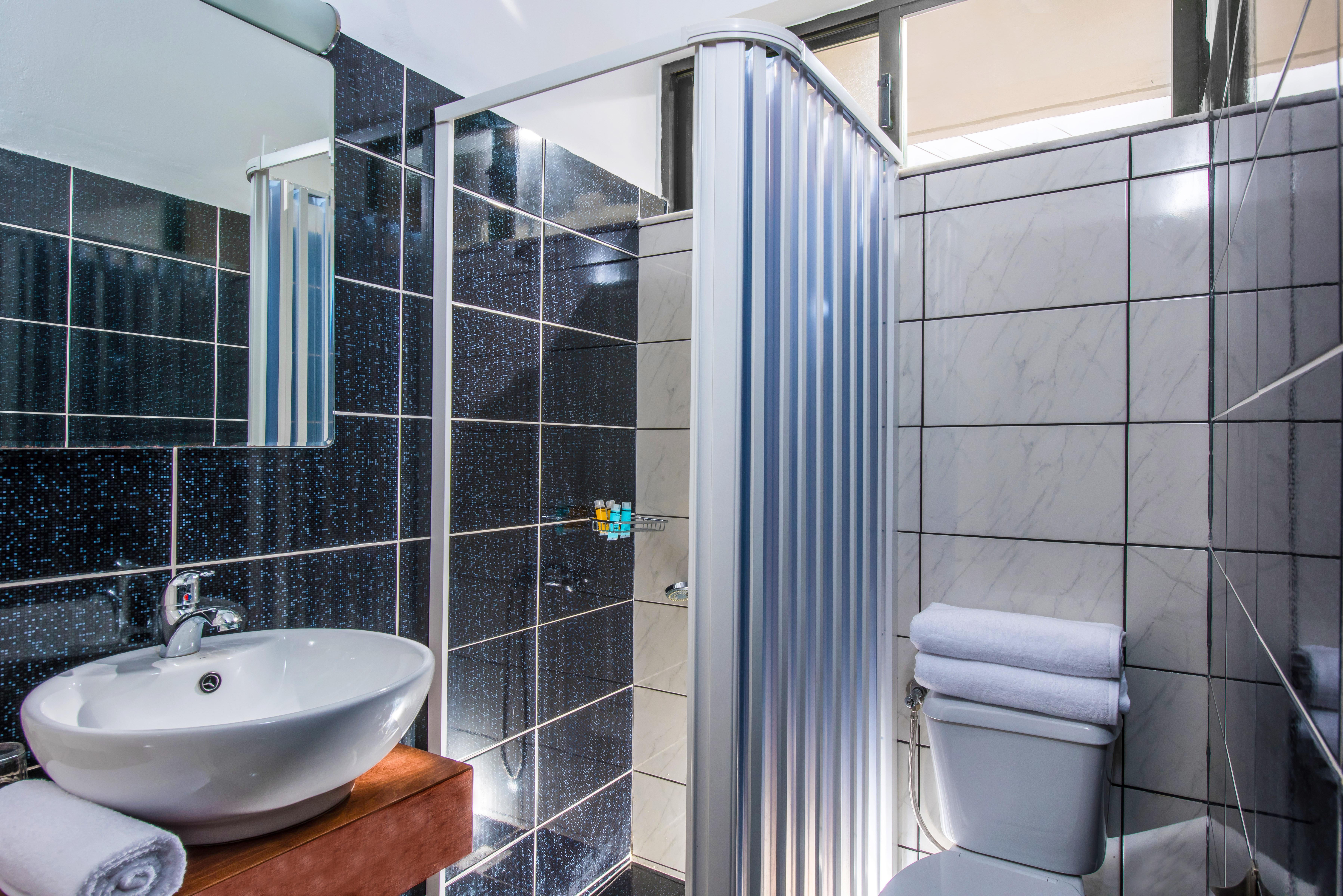 Petousis Hotel & Suites