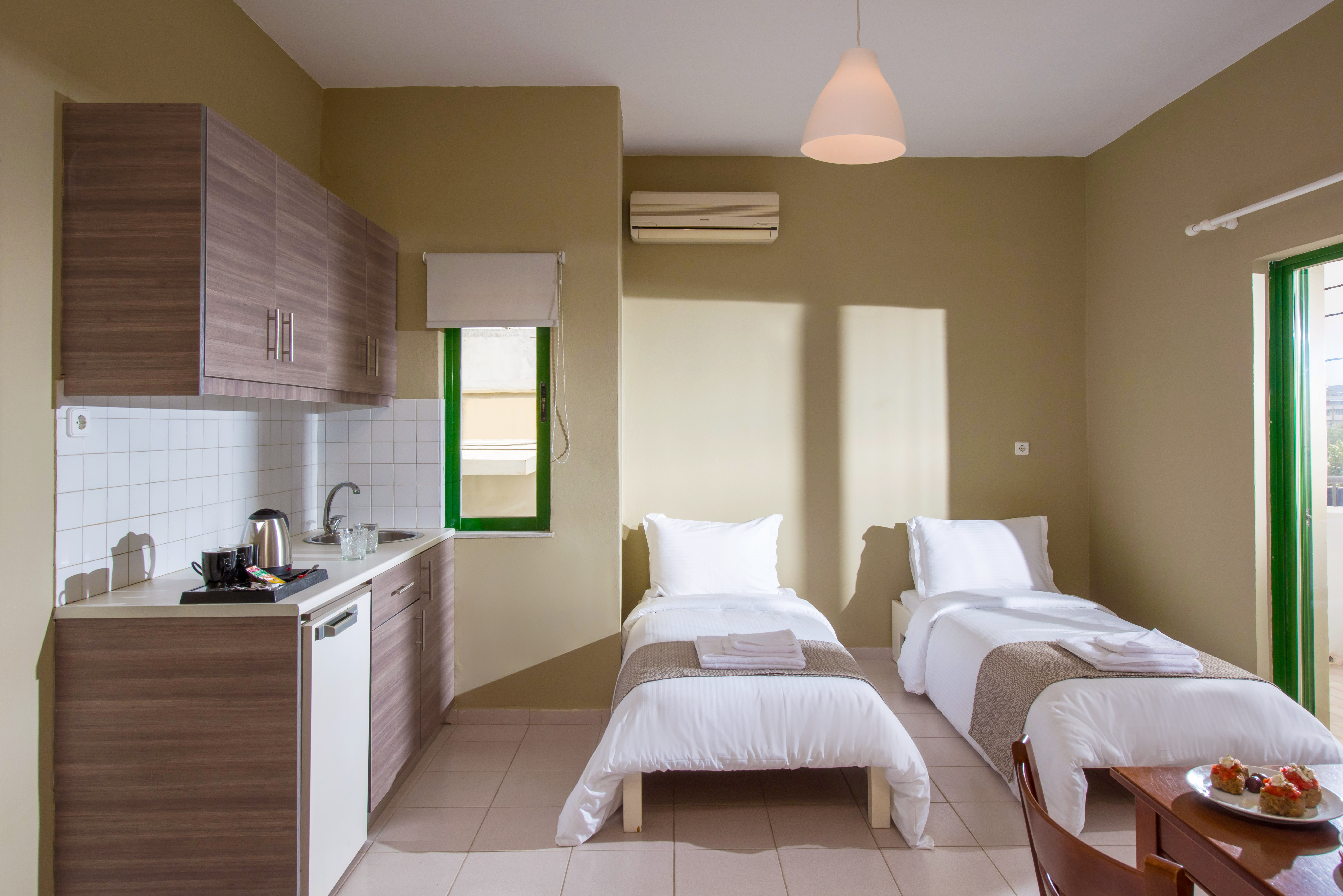Petousis Hotel & Suites