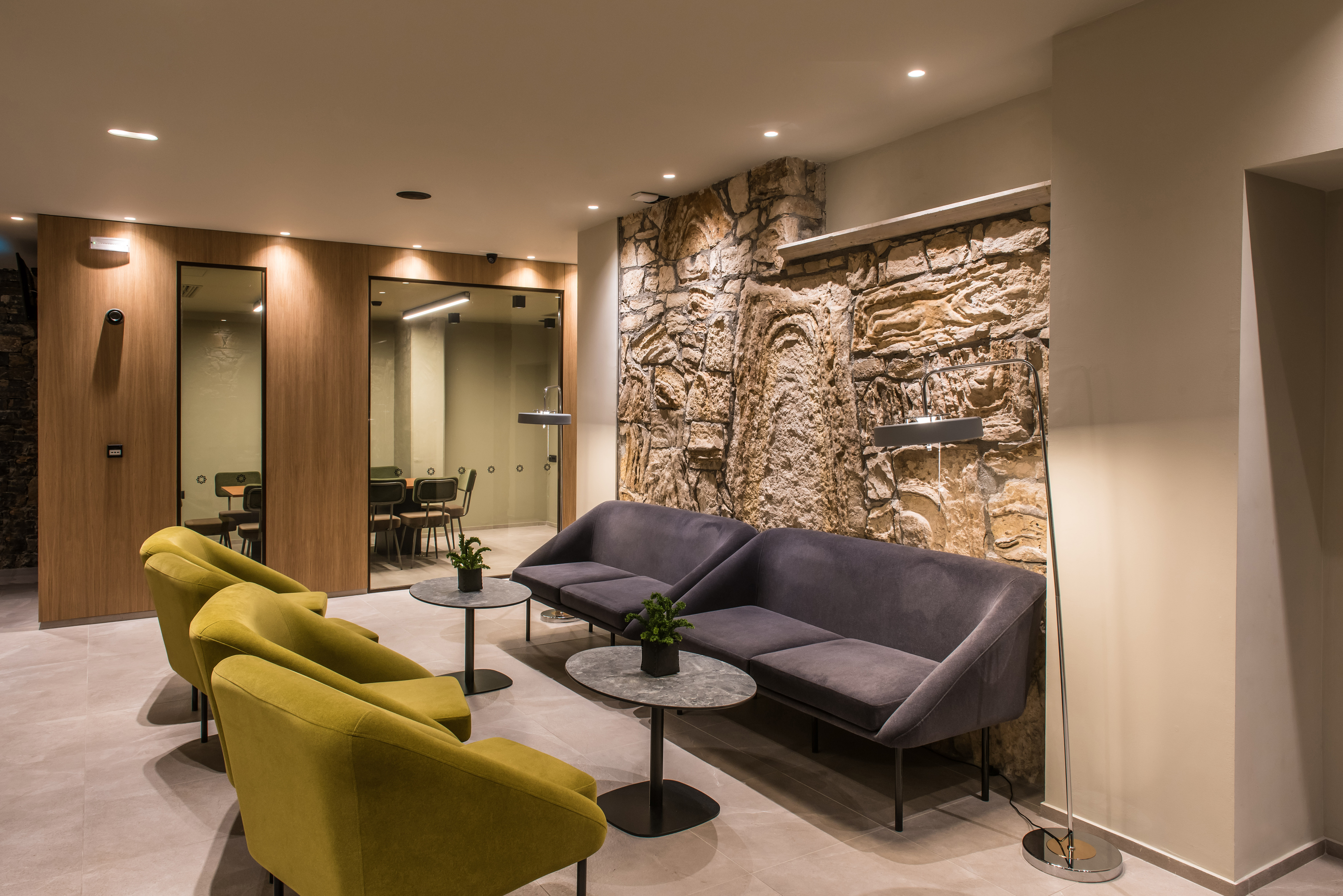 Petousis Hotel & Suites