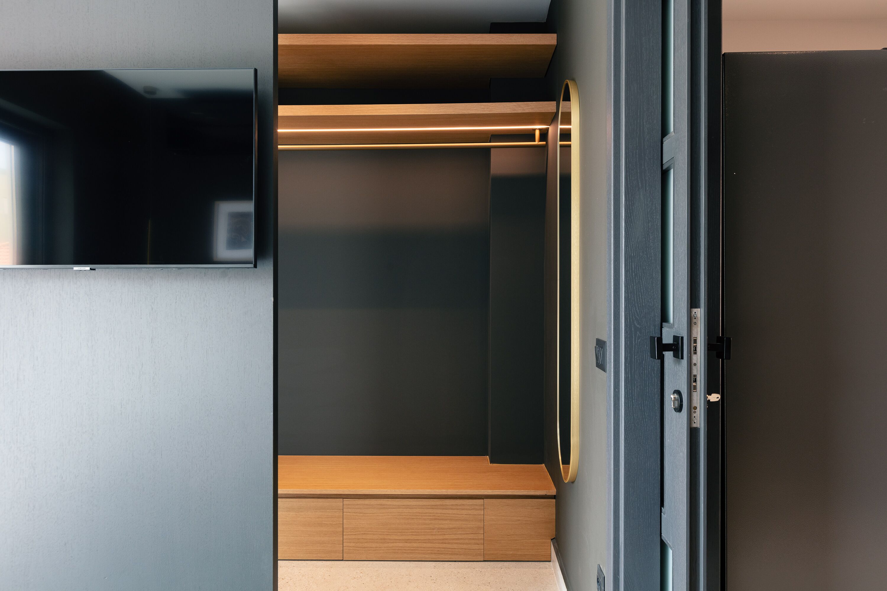 Porta Suites
