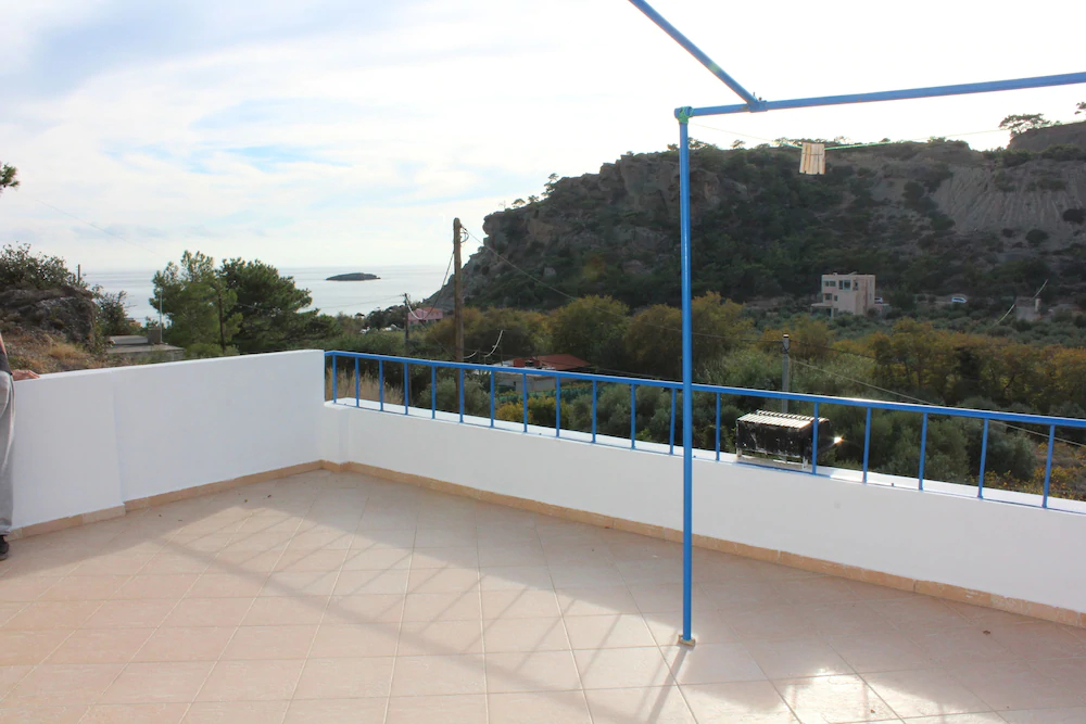Aaron Studios Apartments