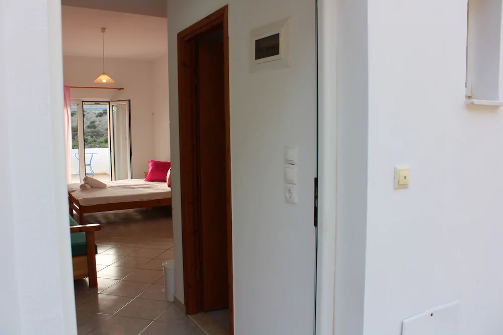 Aaron Studios Apartments