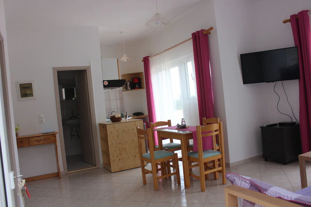 Aaron Studios Apartments