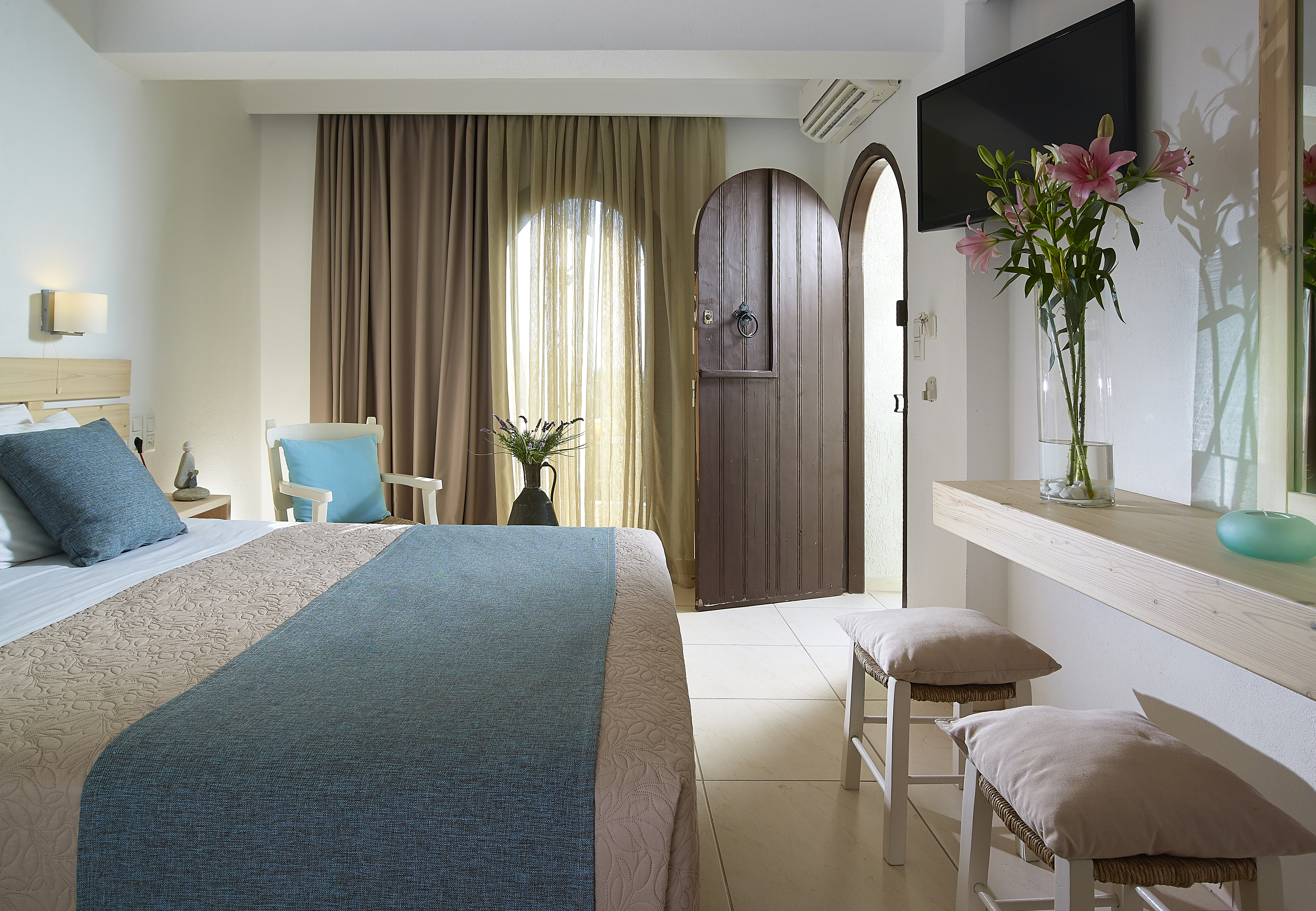 Coriva Beach Hotel & Bungalows